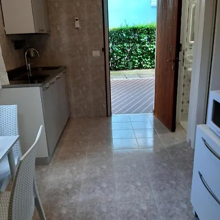 Villa Ca'Bianca - Guest Rooms Pensionat Bibione